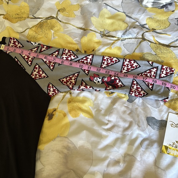 LULA ROE DISNEY| LONG SLEEVED TEE | NWT | XS | MINI MOUSE - Picture 7 of 8